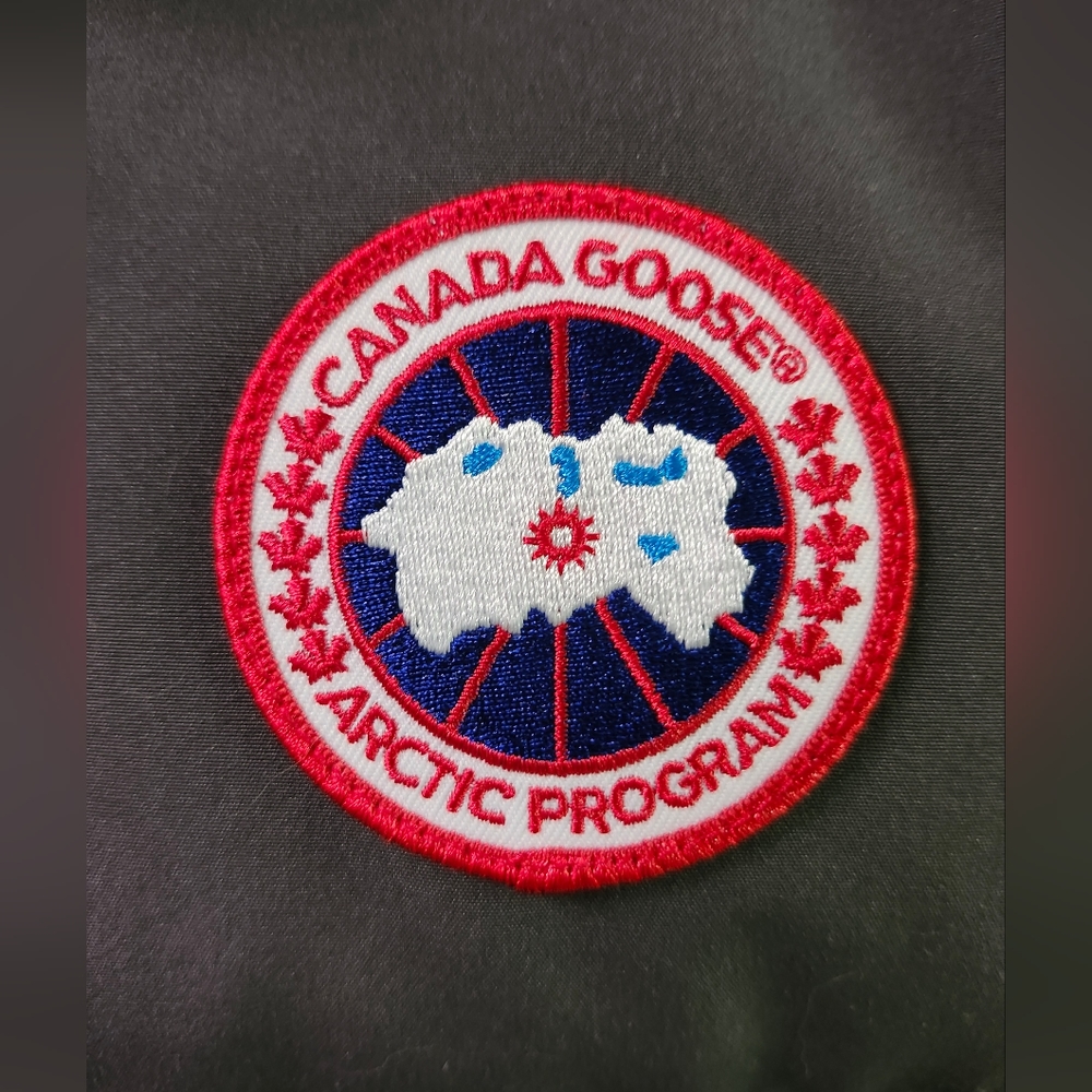 Canada Goose Freestyle Vest 100% Authentic - Picture 6 of 10
